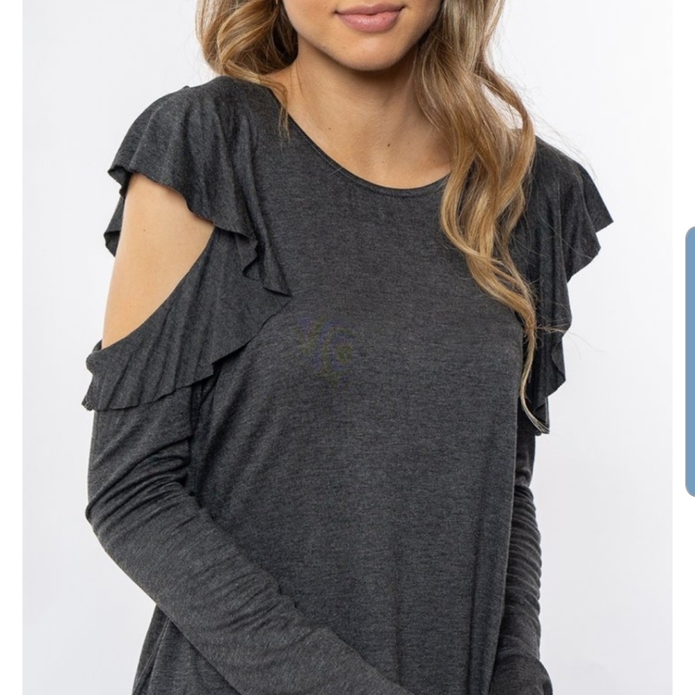 Cold shoulder tee - Picture 3 of 6